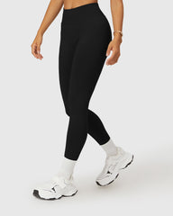 Seamless Elastic Waistband Leggings - in Black