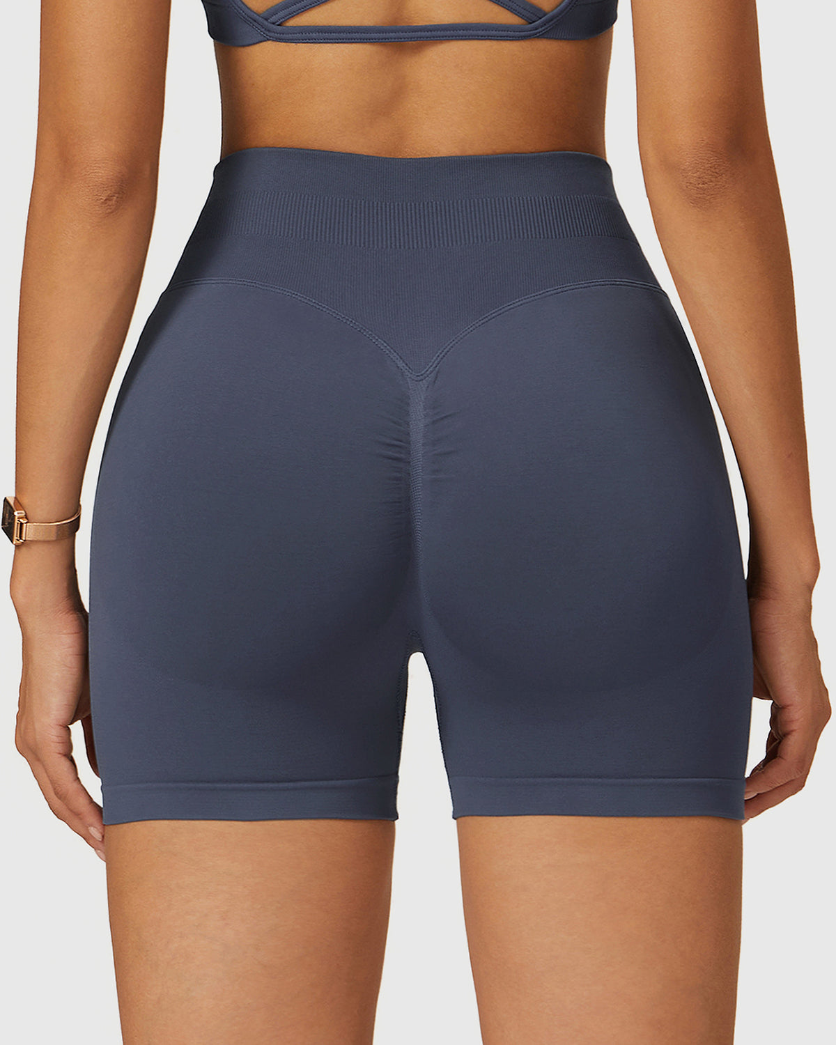 Seamless Sweat-Wicking Women's Sports Shorts